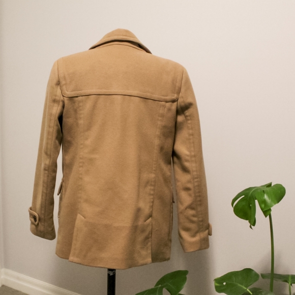 Banana Republic Winter Jacket - Picture 6 of 7